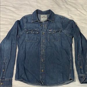 Men’s Hollister denim button down shirt